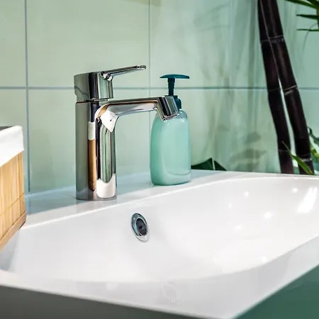 Komfortable In Halle 아파트 *